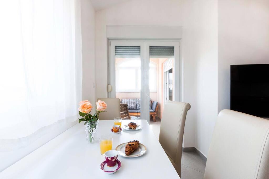 Cozy Apartment With Private Parking Medulin Exteriér fotografie